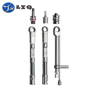 Llave Dinamométrica Manual Ajustable de Precisión en Venta - Product Image 3