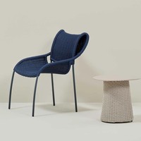 Ensemble de table et de chaises de salle à manger d'extérieur moderne et durable, chaise à bascule en rotin imperméable pour salon, balcon, villa, hôtel, cour