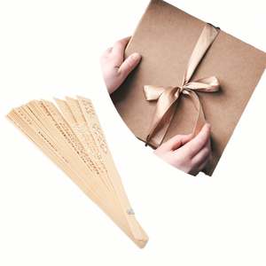 Abanico Plegable Chino Clásico de Madera con Grabado Personalizado y Técnica Pintada para Recuerdos y Presentaciones Culturales - Product Image 1