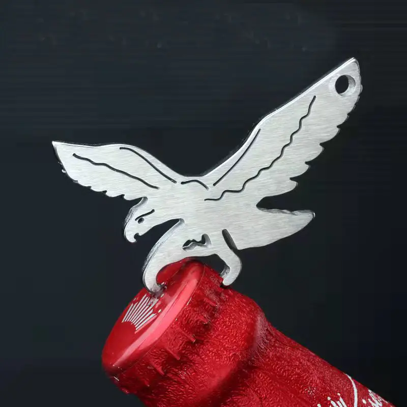 Regalo divertente creativo aquila bellezza a forma di squalo bianco Logo piatto personalizzato in acciaio inossidabile ciondolo vino Soda apribottiglie per birra