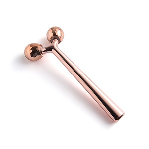 Rodillo de Masaje Facial de Metal en Forma de Rosa Dorada Clásica Personalizada - Product Image 2