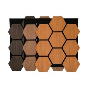 Panel de Pared Acústico Decorativo 3D con Textura de Madera de Roble Ahumado, Panel Acústico Hexagonal de Madera con Listones para Hotel - Product Image 5