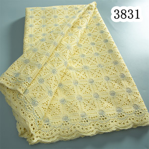 Tessuto in Pizzo Africano Bianco Puro 3831, Ricamo di Alta Qualità, Pizzo Secco Svizzero in Voile di Cotone con Cristalli per Abiti da Sposa - Product Image 5