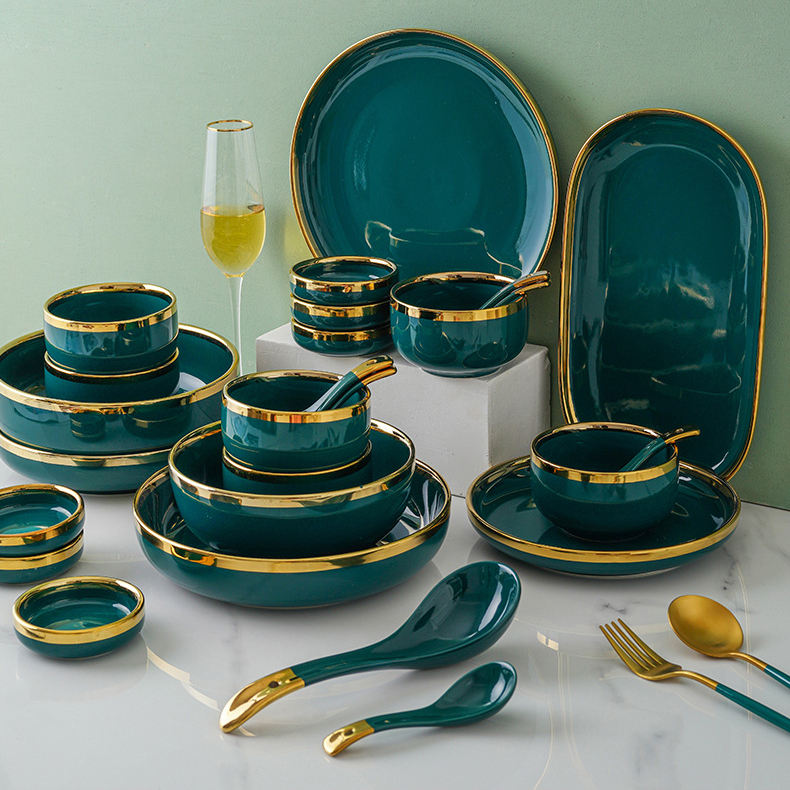 Wholesale Nordic Glossy Green Wedding Restaurant Luxury Ceramic Plate Set  Dinnerware Porcelain Dinner Sets with Gold Rim