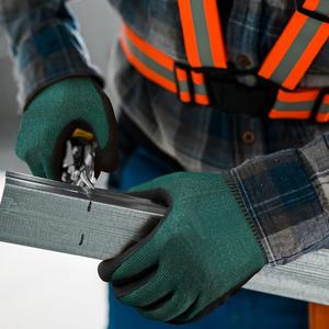 Gants de travail résistants aux coupures, personnalisables en gros, directement de l'usine, pour hommes, avec revêtement en nitrile, antidérapants, durables, compatibles avec les écrans tactiles - Product Image 1