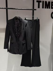 Luxuriöse Damen Schwarze Smoking-Jacke Perlenbesetzter Revers-<span class=keywords><strong>Blazer</strong></span> Formelle Abendgarderobe - Product Image 2