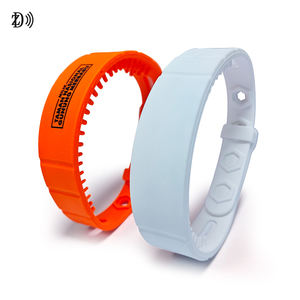 장거리 조정 가능한 UCODE8/9 외계인 <span class=keywords><strong>H3</strong></span>/4 UHF 재사용 가능한 팔찌 <span class=keywords><strong>RFID</strong></span> 실리콘 팔찌 - Product Image 3