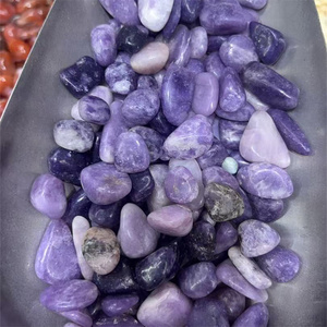 Pietre preziose sfuse economiche da 10-20 mm, decorazioni in cristallo, pietre burattate di <span class=keywords><strong>lepidolite</strong></span> viola naturale in vendita - Product Image 2