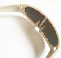 Lunettes de soleil tendance créative pour chat Lunettes laser pour chien Accessoires pour chien Lunettes de protection multicolores pour chien et chat