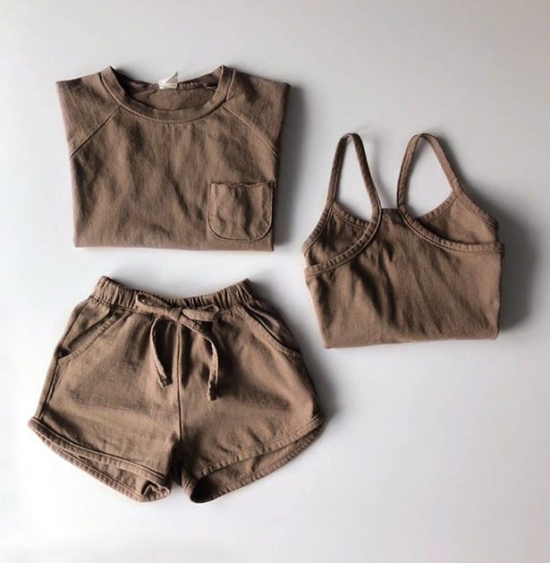 สีน้ำตาล