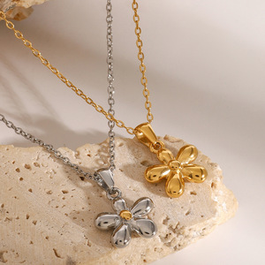 Collar <span class=keywords><strong>de</strong></span> Cadena <span class=keywords><strong>de</strong></span> Serpiente <span class=keywords><strong>de</strong></span> <span class=keywords><strong>Acero</strong></span> <span class=keywords><strong>Inoxidable</strong></span> Plateado para Mujer <span class=keywords><strong>HOYA</strong></span>, Chapado en Oro, con Flor <span class=keywords><strong>de</strong></span> Margarita y Mariposa, Estilo Bohemio, Regalo <span class=keywords><strong>de</strong></span> Boda, Budismo - Product Image 4