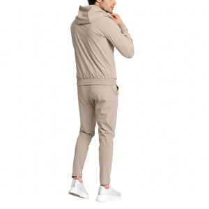 Sudadera <span class=keywords><strong>con</strong></span> Capucha de Lujo y Conjunto Deportivo Técnico para <span class=keywords><strong>Hombre</strong></span> <span class=keywords><strong>con</strong></span> Tela Transpirable, <span class=keywords><strong>Traje</strong></span> Técnico de Alta Gama para Uso Casual y Deportivo - Product Image 3