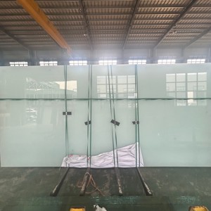15mm Ultra White Ceramic Fritted Laminated Glass Impact Resistant Glass For Outdoor Construction Projects - Product Image 3