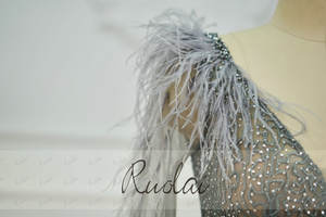 RUOLAI فساتين سهرة أنيقة طويلة مطرزة بالريش لامعة برقبة على شكل حرف V فستان حفلة موسيقية رداء سهرة لفساتين الحفلات الرسمية - Product Image 5