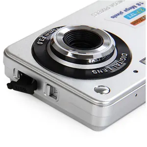 ミニデジタルカメラ18MP2.7k8Xデジタルズームセルフタイマー128GB拡張メモリ顔検出揺れ防止内蔵バッテリー