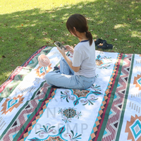 Vente en gros de tapis de camping pliable à ultrasons épais extra large couverture de pique-nique imperméable pour l'extérieur