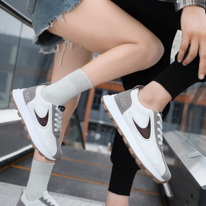 Chaussures de course de sport pour couple Nouveau style de basket-ball décontracté respirant pour hommes et femmes Chaussures de papa à la mode - Product Image 5