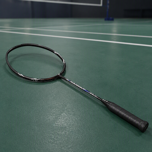 Raquette de badminton LIBOTAI en fibre de carbone, type offensif (tige rigide à pointe lourde), 67,5 cm, légère, haute rigidité, 28 lbs, pour amateur - Product Image 4