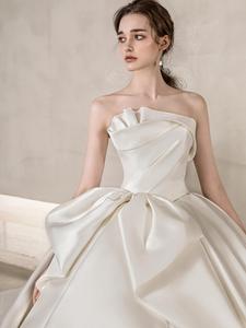 Abito da Sposa Senza Spalline in Raso e Tulle, Stile Origami con Petali, Elegante ed Estetico - Product Image 6