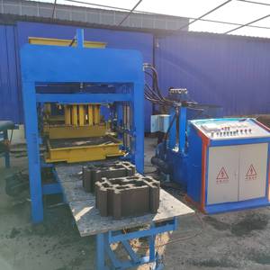 Máquinas Automatizadas para la Fabricación de Bloques de Hormigón Pour Codiwat <span class=keywords><strong>Guinee</strong></span> QT4-25 en Stock en Nigeria, Kenia y Tanzania - Product Image 4