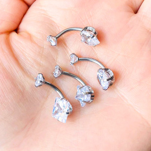 Piercing per <span class=keywords><strong>Ombelico</strong></span> con Catena a Farfalla in Titanio F136 con Zirconi e Filettatura Interna - Product Image 3