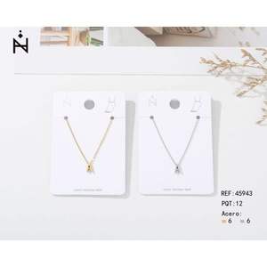 Cheville en acier inoxydable avec lettre A, design minimaliste pour femme, bijoux tendance - Product Image 1