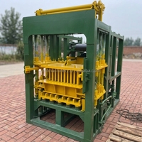 Machine à mouler les briques creuses à haute efficacité pour chantier de construction, machine à fabriquer des blocs creux en béton QT4-15 en promotion