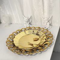 Transparante plastic diepe fruit schaal met gouden glitter, licht luxe retro design voor bruiloften, hotels & feesten, ronde vorm