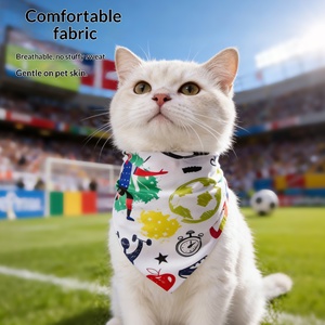 ผ้าพันคอรูปสามเหลี่ยมลายฟุตบอลสำหรับสัตว์เลี้ยง สุนัข แมว  ผ้าพันคอแบบปรับได้สำหรับสุนัขขนาดเล็ก กลาง ใหญ่ แมว  อุปกรณ์สำหรับสัตว์เลี้ยง - Product Image 4