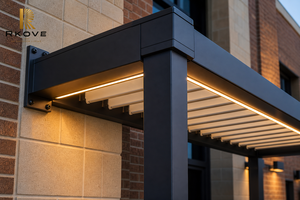 Pérgola de aluminio con motor y persianas ajustables RKOVE, montada en la pared, para pasillos comerciales, patios y terrazas, con luz LED para oficinas, hoteles y sombra exterior. - Product Image 6