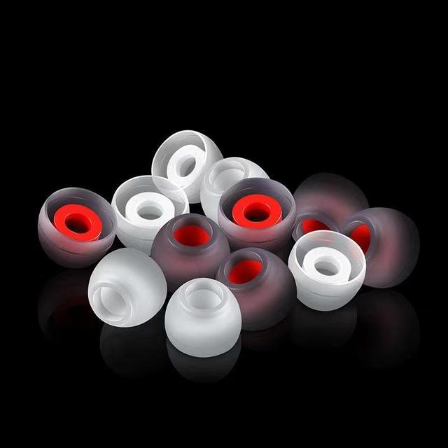 Silicone Ear Tips Earbuds Replacement Ear Tips Bullet Shape Soft Ear Plugs Cover for in Ear Headphone Earphone S M L Size