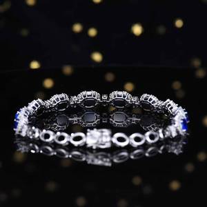 Pulsera de Oro de 18K con Zafiro Natural de Sri Lanka de 5.1CT y 142 Zafiros Blancos con Corte Ovalado y Halo, Joyería Fina con Piedras Preciosas - Product Image 4