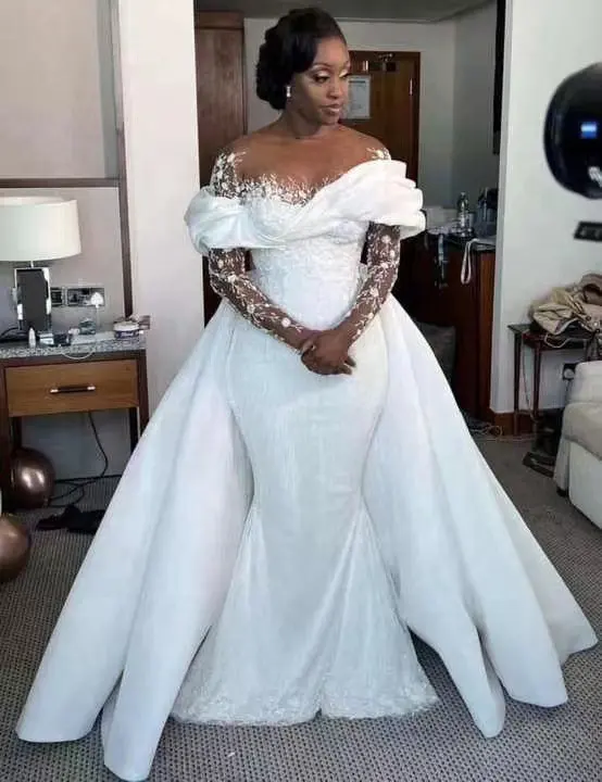 ชุดแต่งงานทรงนางเงือกแอฟริกันแบบถอดออกได้ชุดแต่งงานทรงเข้ารูปแบบใหม่