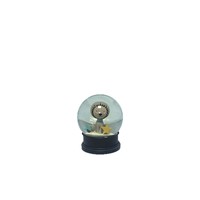 Globe de neige en verre rotatif et lumineux, artisanat en résine personnalisé, décoration de fête familiale, ornement de table ou de bureau