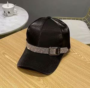 Casquette de baseball unisexe 6 panneaux en tissu Oxford, strass, matériau imperméable en cuir, style sportif européen et américain, luxe léger - Product Image 2