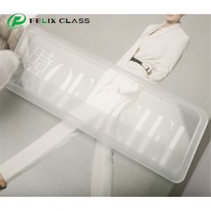Fabricant sur mesure de structures solides en verre trempé personnalisé, design rectangulaire à étages pour l'éclairage industriel extérieur - Product Image 4