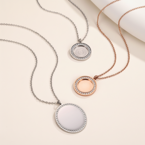 Joyería Fina, Colgante con Nombre Grabado Personalizado, en Acero Inoxidable Chapado en Oro Rosa <span class=keywords><strong>y</strong></span> Cristal, para Parejas, Estilo Moderno - Product Image 1
