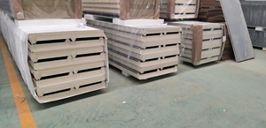 Panneaux sandwich isolants en polyuréthane PUR/PIR homologués FM pour chambres froides, toitures, murs et salles blanches, en acier coloré ondulé - Product Image 4
