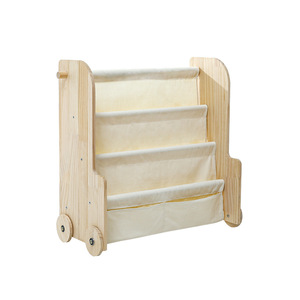 Bibliothèque en bois vert à quatre couches pour enfants avec <span class=keywords><strong>table</strong></span> à roulettes pour armoire de rangement de jouets pour salon ou hôtel - Product Image 1