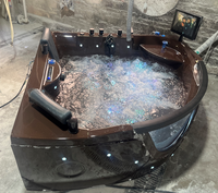 Spa intérieur de luxe noir pour 2 personnes, idéal pour balcon privé et appartement, avec télévision
