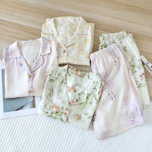 <span class=keywords><strong>Pigiama</strong></span> in <span class=keywords><strong>Viscosa</strong></span> Satinata Fresco, Morbido e Delicato, Traspirante, con Motivi Floreali Estivi, Set da Casa con Maniche Corte e Pantaloncini per <span class=keywords><strong>Donna</strong></span> - Product Image 5