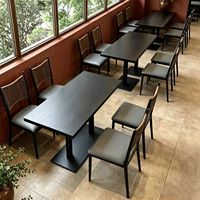 Ensemble de salle à manger moderne Dark Nature, écologique et durable, table et chaises pour café, restaurant et hôtel