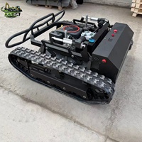 Broyeur à fléaux polyvalent monté sur chenilles industrielles avec moteur monocylindre et système d'attache rapide pour diverses machines porteuses