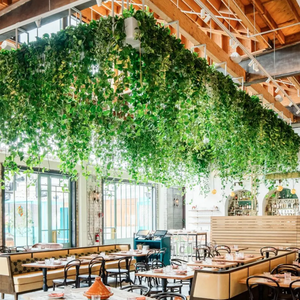 نبات صناعي معلق لتزيين السقف والجدران داخلي وخارجي، عشب بلاستيكي أخضر لتصميم المنزل وديكور الغرف - Product Image 2