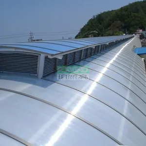 Lucarne en plastique transparent polycarbonate Matériaux de construction toit de piscine feuille de polycarbonate autre panneau