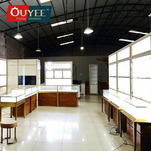 Présentoir à bijoux en bois personnalisé d'usine Vitrine murale de bijoux Armoire à bijoux en verre pour la décoration Bijouterie Boutique - Product Image 5