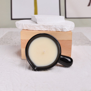 Vela de Aceite Esencial Redonda de Cera de Soja Hecha a Mano, Aromaterapia Perfumada, Estilo Minimalista GM-049 - Product Image 3