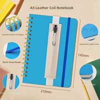 Cuaderno de Tapa Dura con Espiral y Líneas A5, con Soporte para Bolígrafo y Páginas Rayadas, 8.3x5.7 Pulgadas, Cuaderno de Regalo para la Escuela/Trabajo