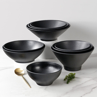Ensemble de bols à ramen noirs écologiques personnalisés en mélamine pour servir des salades de fruits, des soupes et des mélange de plats