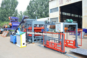 Machine de production de briques QT8-15 à faible coût et haute efficacité, produit populaire à l'international, machine à fabriquer des blocs - Product Image 2